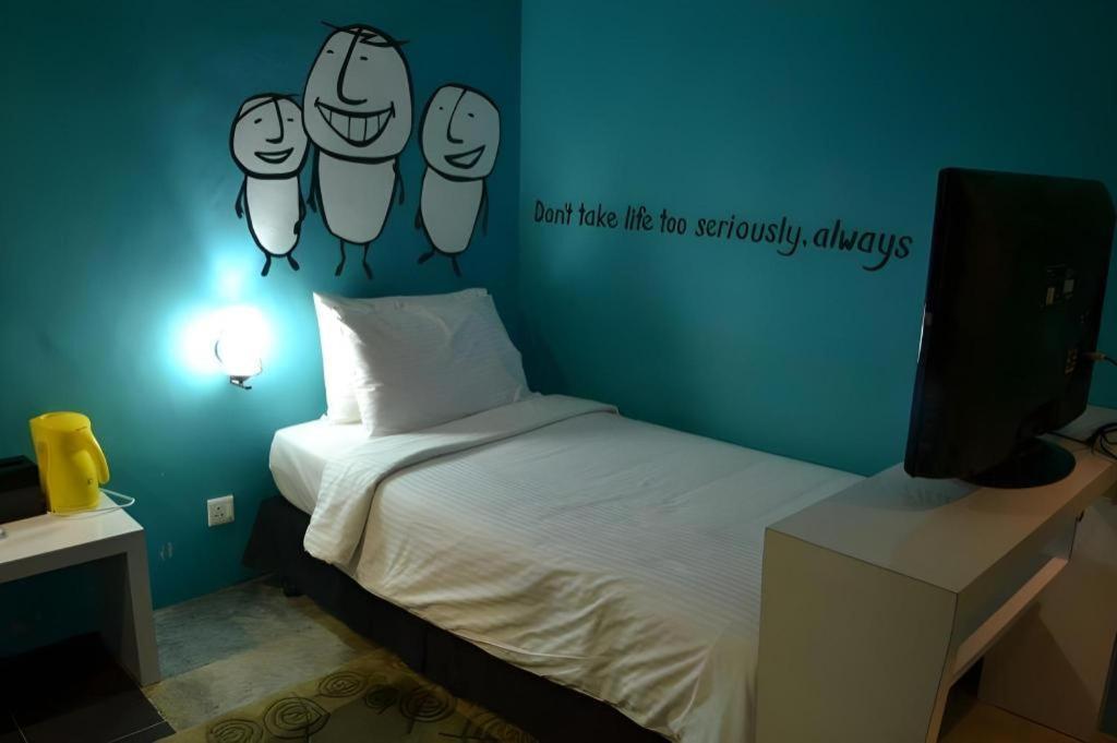Zoom Inn Boutique Hotel - Danga Bay Johor Bahru Esterno foto