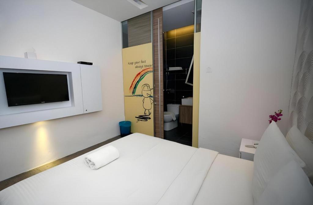 Zoom Inn Boutique Hotel - Danga Bay Johor Bahru Esterno foto