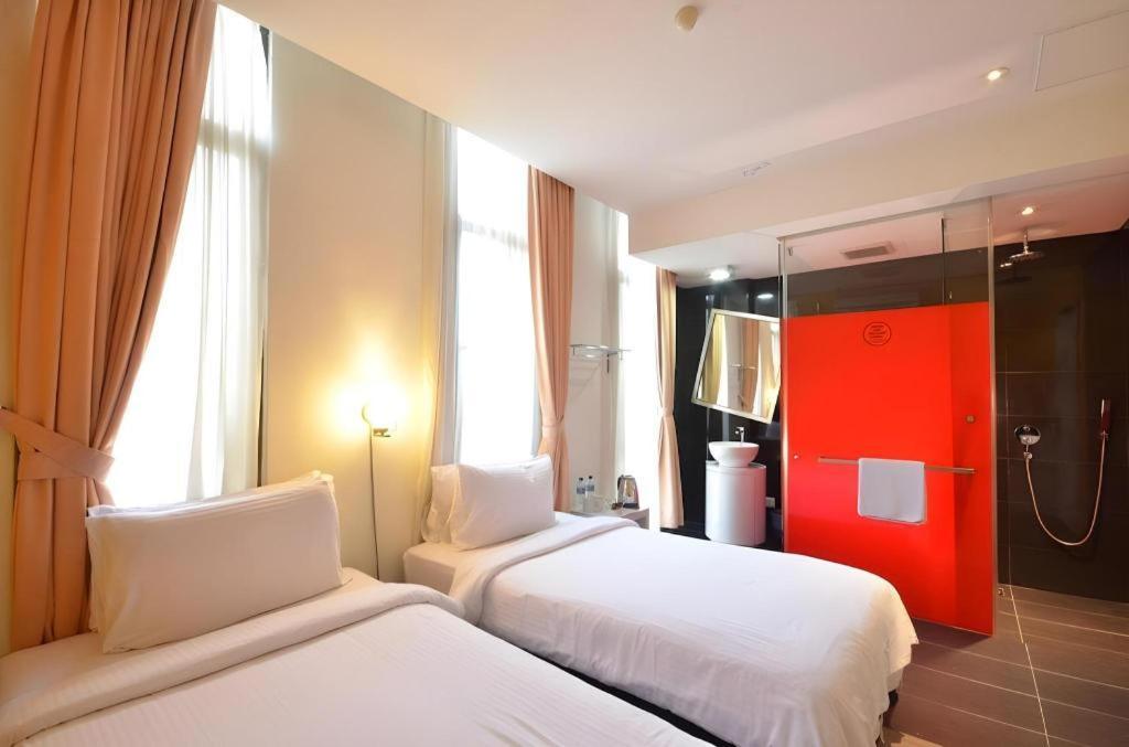 Zoom Inn Boutique Hotel - Danga Bay Johor Bahru Esterno foto