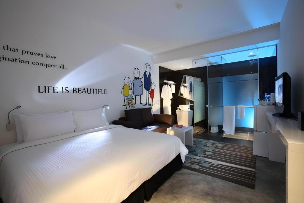 Zoom Inn Boutique Hotel - Danga Bay Johor Bahru Esterno foto